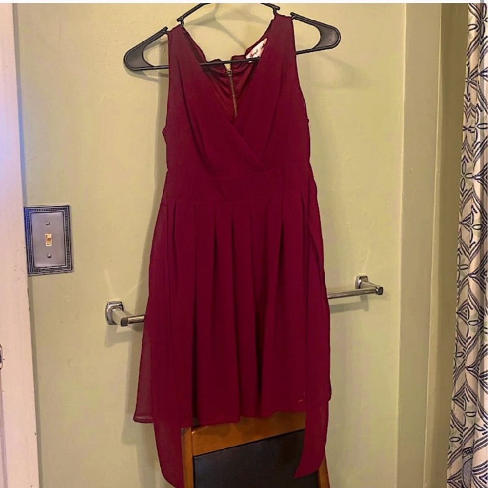EMERALD SUNDAE above knee burgundy dress